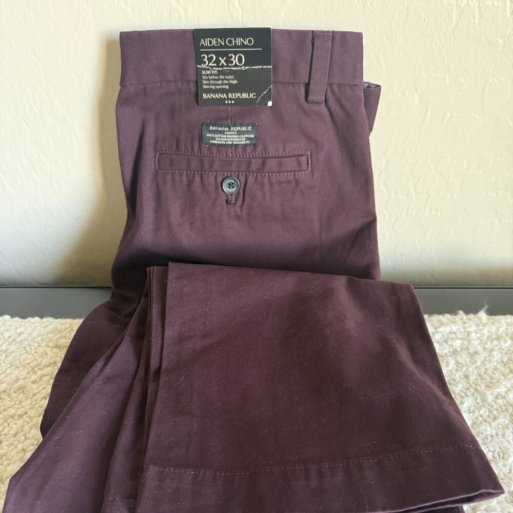Banana Republic Mens Aiden Chino - 32x30 Wine/Burgundy